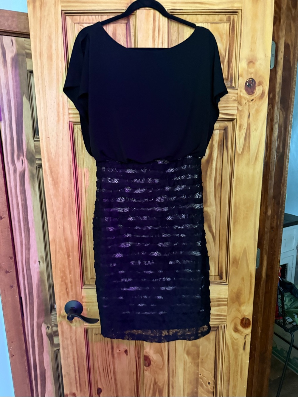 Elegant Black Mini Dress with Lace-Trim Skirt